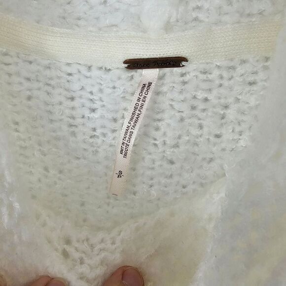 Free People BFF Oversized Cropped Ivory Womens Size Small Cowl Neck - Picture 3 of 4